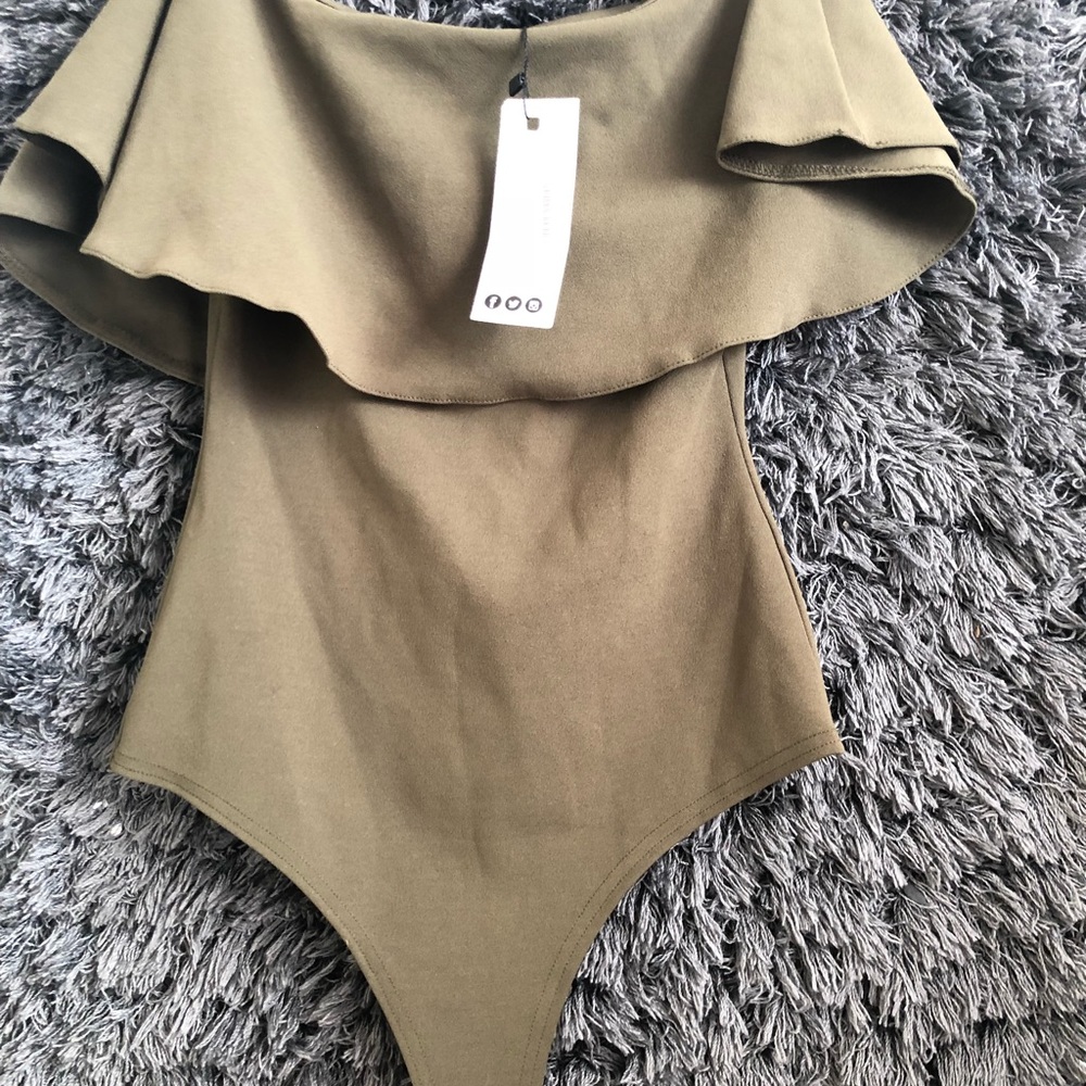 Off the shoulder frill body suit!